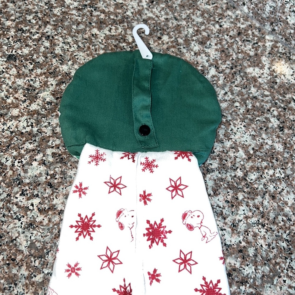 Peanuts Snoopy Christmas towel - Picture 3 of 5